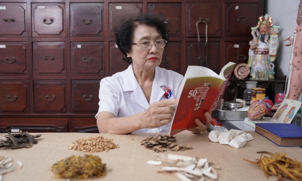 Bác sĩ CKII Nguyễn Thị Nhuần và phương pháp điều trị mất ngủ an toàn, hiệu quả, bền vững