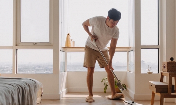 Dọn nhà cuối năm theo lệnh vợ: Có combo 5 món bất bại này, làm nhanh sạch gọn, khỏi nghe càm ràm