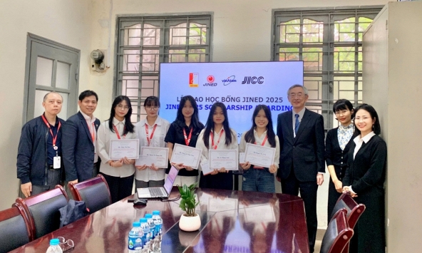 5 nữ sinh Đại học Bách khoa Hà Nội “ẵm” trọn học bổng JINED lần thứ 7
