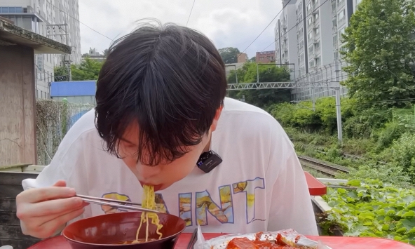 Một YouTuber nổi tiếng chính thức bị kết án tù