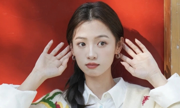 Luật hấp dẫn năm 2026: Bạn không thu hút những gì bạn muốn, bạn thu hút chính xác những gì bạn 'LÀ': Bí mật để tiền bạc tự tìm đến