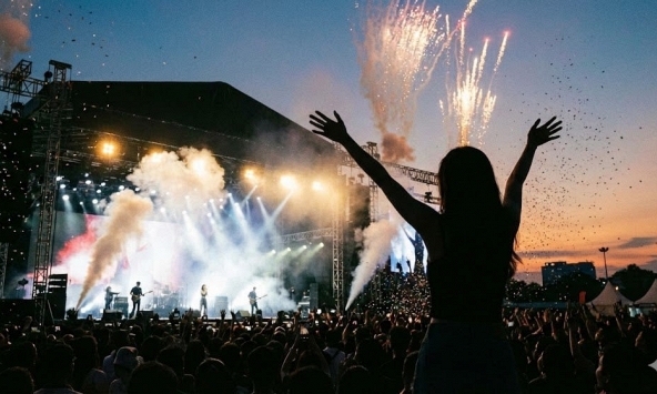 Người phụ nữ bị chồng ly hôn vì lén vay 1,5 tỷ để 'đu' idol, bỏ bê con cái