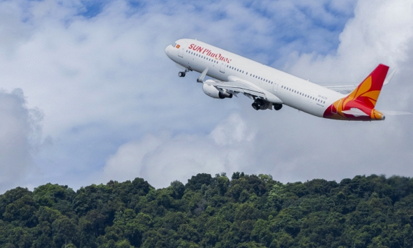 Sun PhuQuoc Airways bay đúng giờ nhất trong tháng 12