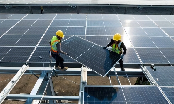 Chuyên gia phương Tây sửng sốt với công thức có thể làm rung chuyển ngành năng lượng của Trung Quốc