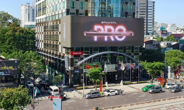 Cuối năm 2025, thị trường bán lẻ bùng nổ: Hàng hiệu toàn cầu và thương hiệu châu Á lên ngôi