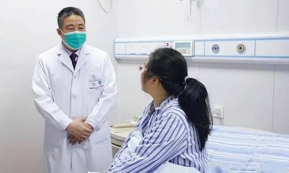 Phụ nữ sống thọ hay không, nhìn vào vòng 1 là thấy: 3 dấu hiệu ở ngực nhiều chị em xem nhẹ nhưng lại là “đèn đỏ” sức khỏe