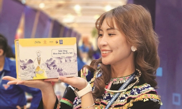 Hành trình đi lên từ tri thức của nữ trí thức Cơ Lao trên cao nguyên đá