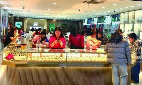 Chi 2,4 tỷ mua vàng, sau 15 năm có 6,3 tỷ đồng, người đàn ông thừa nhận: “Tôi lãi đậm 159% nhưng bất an, mất ăn mất ngủ”