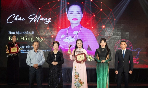 Hoa hậu Nhân ái Đậu Hằng Nga nhận giải thưởng vinh danh vì cộng đồng năm 2025