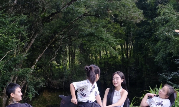 Mẹ đơn thân có 2 con riêng lên tiếng khi bị nói chồng là ca sĩ đình đám cưới vì tiền, hết sẽ bỏ đi