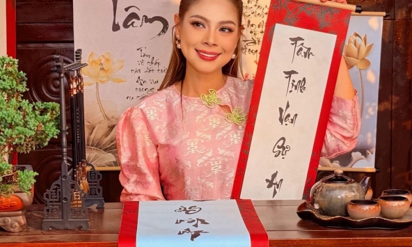 Thảm hoạ nhạc tết mới: 2 ngôi sao đình đám một thời bị chê sến súa, nhạc như “hàng tồn kho” từ những năm 2000