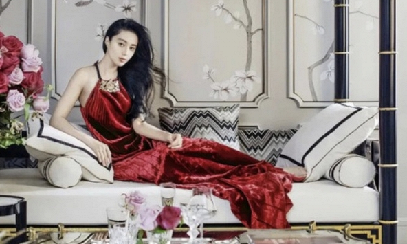 Soi căn hộ của Phạm Băng Băng: Không dát vàng phô trương, sự tinh tế đến từ chiếc sofa xanh và khí chất Nữ hoàng bao trùm mọi ngóc ngách