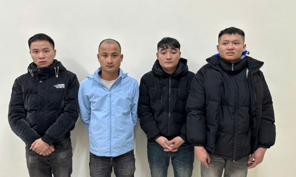 Tạm giữ hình sự nhân viên kho Hà Quang Bách