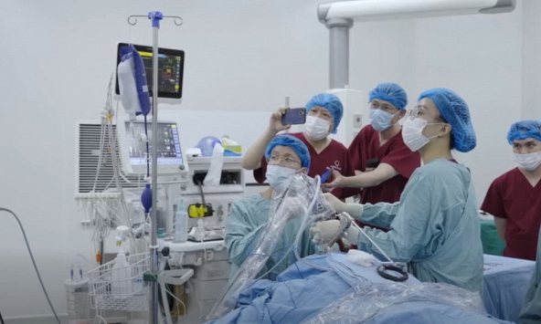 Ca bệnh hiếm: Người đàn ông 50 tuổi mắc cùng lúc 3 loại ung thư, bác sĩ tiến hành phẫu thuật liên tục 13 tiếng