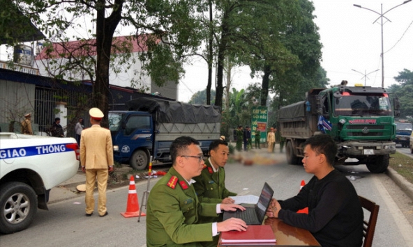 Cán bộ CSGT bị xe tải đâm tử vong: Tài xế Trần Đức Vũ 23 tuổi sẽ bị xử lý như thế nào?