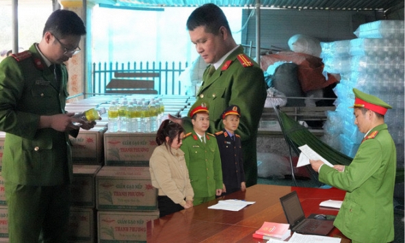 60.000 lít axit axetic giả giấm được Lê Thị Lộc tuồn ra thị trường, 'đầu độc' người tiêu dùng thế nào?