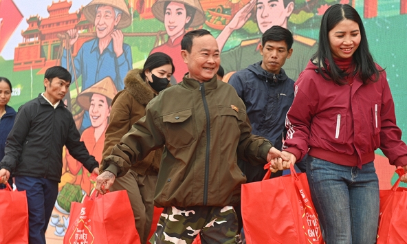 Sabeco lan tỏa trọn vẹn “vị Tết” đến 17 tỉnh thành qua chuỗi hoạt động cộng đồng “chung vị tết việt, gắn kết muôn miền”