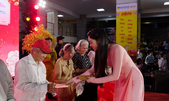 Những nghĩa cử đẹp của các Hoa hậu,Á hậu nhà Sen Vàng 