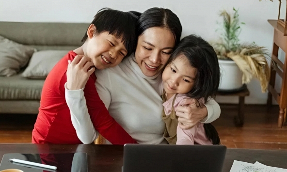 Những ngày Tết, nếu thấy con có 4 hành động này thì xin chúc mừng: Bố mẹ đã dạy con rất khéo!