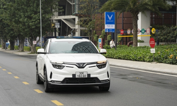 Sắm VF 8 du xuân, nhận cơ hội trúng thêm xe máy điện: “Kèo thơm” khó cưỡng từ VinFast