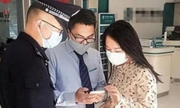 Sao kê tài khoản ngân hàng của 1 cặp vợ chồng, công an phát hiện hơn 1,5 tỷ đồng liên quan đến đường dây lừa đảo