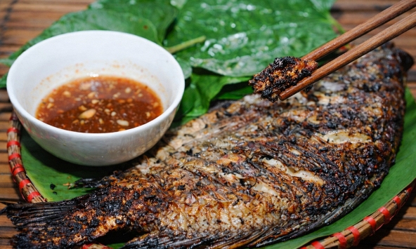 Ngày càng nhiều nam giới còn trẻ đã ung thư phổi, bác sĩ nói thẳng: Bỏ thuốc chưa đủ, phải ĂN ÍT ĐI 5 món!