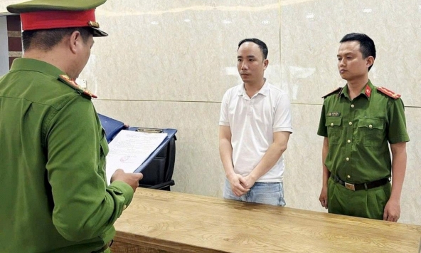 Thi hành lệnh bắt tạm giam giám đốc La Thế Quang