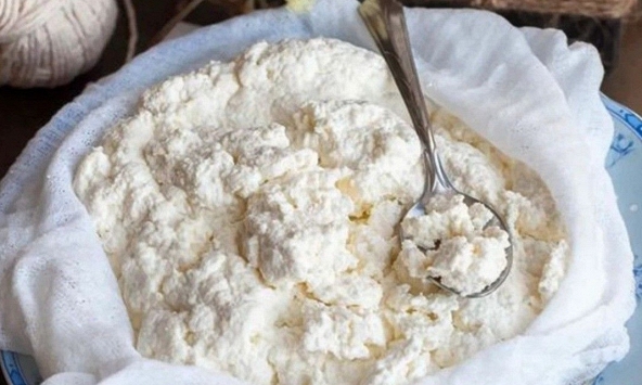 Ngày Tết làm sao để ăn khuya mà không béo? 5 ứng cử viên sáng giá được chuyên gia dinh dưỡng gọi tên