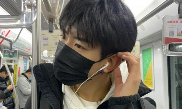 Sốc thật! Chất gây ung thư được tìm thấy trong 81 mẫu tai nghe trên toàn thế giới, độc tố thẩm thấu qua da nhờ… mồ hôi