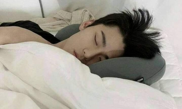 Tết rảnh mấy cũng không ngủ kiểu này! Bác sĩ cảnh báo: Gây viêm mãn tính, càng ngủ càng mệt nhưng nhiều người thích