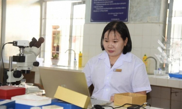 TS. Nguyễn Thị Oanh: Lặng lẽ giữ cân bằng cho những cánh đồng