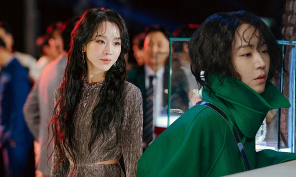 Hạt sạn to đùng trong The Art Of Sarah