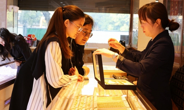 Người phụ nữ chi 2,3 tỷ đồng mua vàng, lãi đậm 414 triệu đồng trong 23 ngày nhưng thừa nhận: “Trúng lớn vẫn bất an, mất ăn mất ngủ”