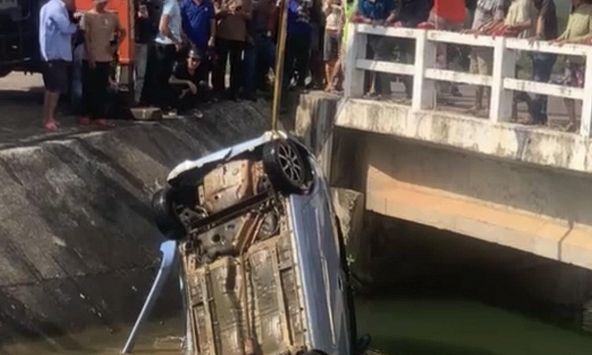 Vụ phát hiện ô tô và 2 thi thể dưới kênh ngày mùng 7 Tết: Camera hành trình hé lộ nguyên nhân