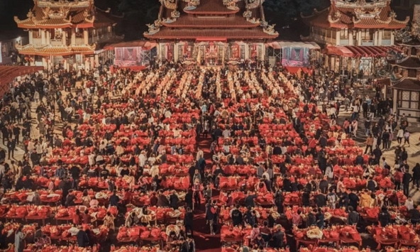 Choáng ngợp biển người làm lễ 'Bái Thiên Công'