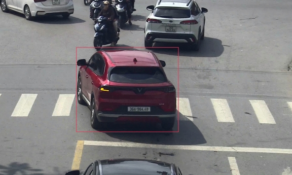 Các chủ xe sử dụng điện thoại, không thắt dây an toàn… có biển số sau nhanh chóng nộp phạt nguội theo Nghị định 168