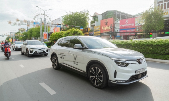 Chỉ còn vài ngày chớp cơ hội “mua 4 bánh trúng 2 bánh” khi chốt VinFast VF 8