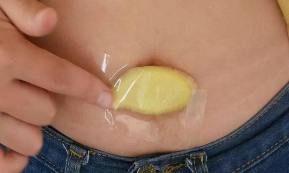 Phát hiện những người đắp 1 lát gừng tươi lên chỗ này cơ thể sẽ nhận về 4 lợi ích, miễn ĐỪNG mắc 4 sai lầm!