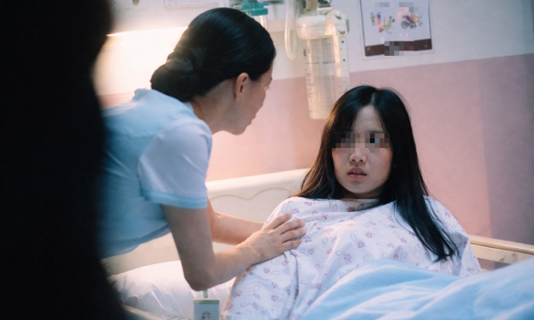 Thiếu nữ 20 tuổi mắc ung thư cổ tử cung chỉ vì kiểu dùng giấy vệ sinh cực quen, ai nghe xong cũng tưởng TỐT