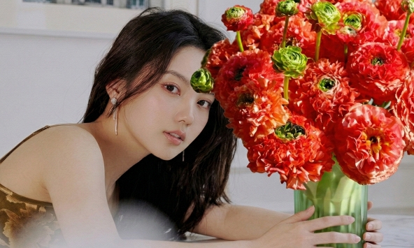 Đẹp tựa ráng chiều rực rỡ: Sự thật về chậu hoa Mao Lương 'Cá chép đỏ dưa hấu' khiến hội chị em mê mẩn