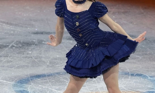 Ca khúc thoát flop nhờ màn trình diễn của “công chúa băng” đạt huy chương vàng tại sự kiện thể thao lớn nhất hành tinh