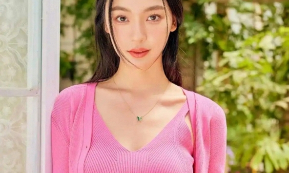 Nữ streamer có tâm hồn đẹp, tuyên bố biến tiền donate thành quỹ từ thiện công khai