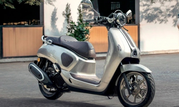 Honda ra mắt xe tay ga mới, ngoại hình nhiều điểm giống Vespa 