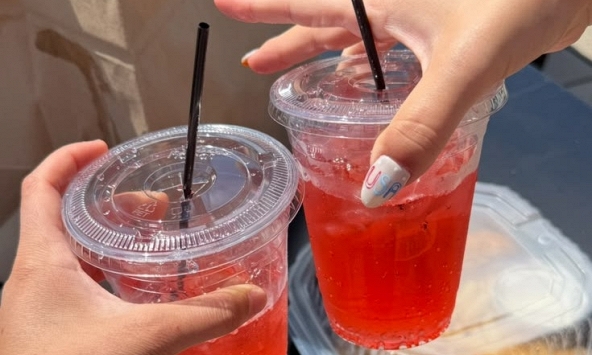 Ngày càng nhiều người “trẻ măng” bị suy tim, bác sĩ chỉ ra: 4 đồ uống này “phá tim” còn nhanh hơn thức khuya