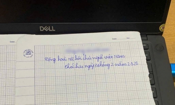 Bảng kiểm điểm khiến nhiều người đọc xong mà nhói lòng: Bố mẹ như vậy, mong gì con trưởng thành tử tế?