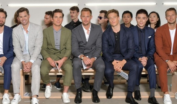 Từ tấm ảnh khiến fan cười bò của Hoắc Kiến Hoa ở show thời trang: Tư thế ngồi quyết định phong độ đàn ông ra sao?