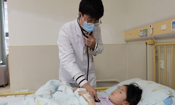 Bé gái 9 tuổi đã mắc ung thư vú, bác sĩ cảnh báo: 5 thói quen này là 'đồng phạm', chị em phải tránh xa!