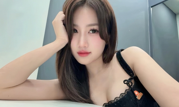 'Lương 3 triệu', Linh Nắng tự tin khoe nhan sắc thuộc hàng 'cực phẩm' giới game