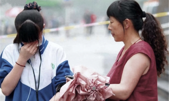 Phụ huynh chi hơn 22,8 tỷ đồng cho con vào ĐH quốc tế danh tiếng, nữ sinh nhập học 2 tháng thì được thông báo: “Chưa từng trúng tuyển”