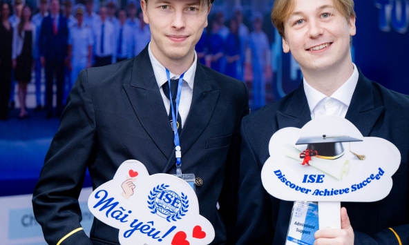 “Thí sinh nước ngoài có được xét tuyển đại học công bằng như thí sinh Việt Nam không?”- Giải đáp của Tiến sĩ từ Đại học top 1 Việt Nam